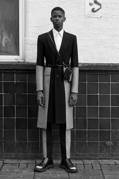Look 3